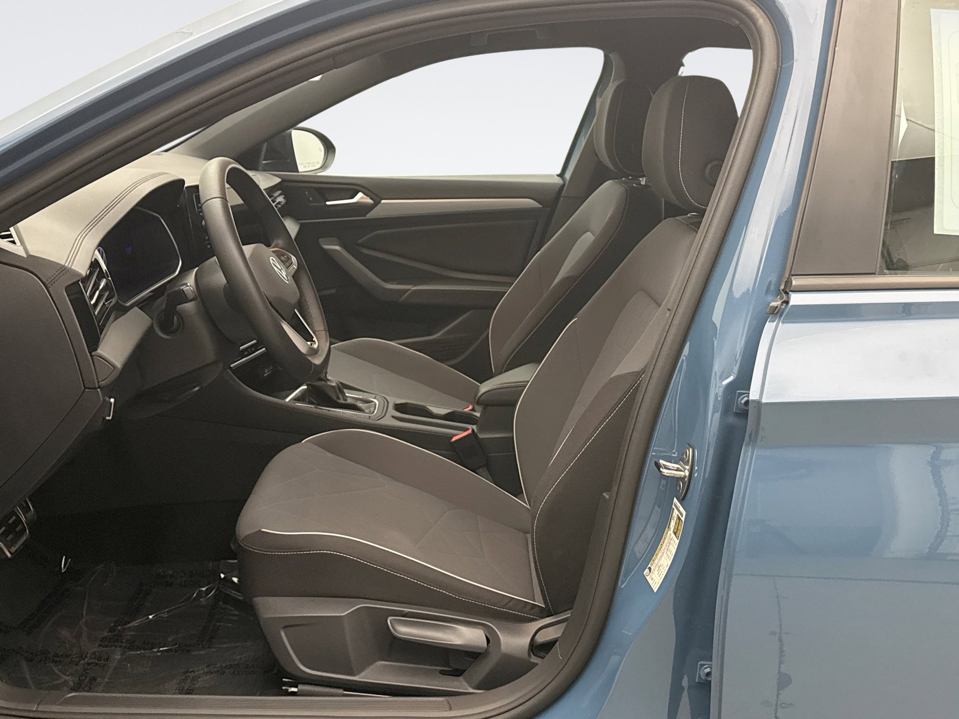 Used 2025 Volkswagen Jetta Sport image 11