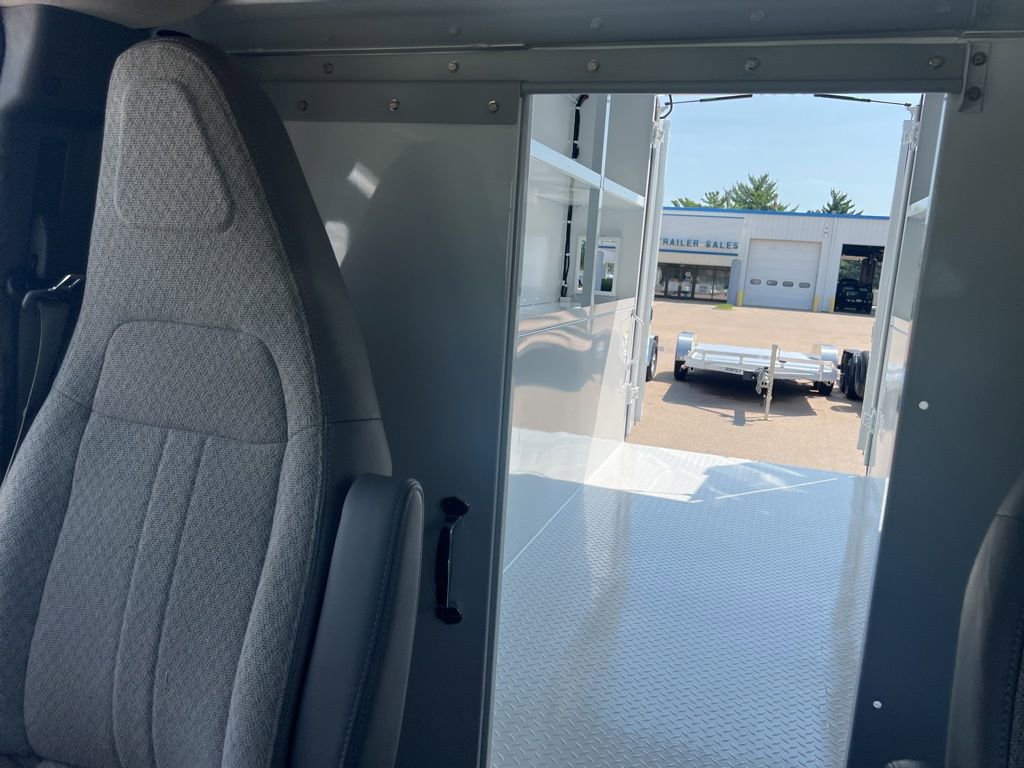 New 2025 Chevrolet Express 3500 w/ Power Convenience Package image 44