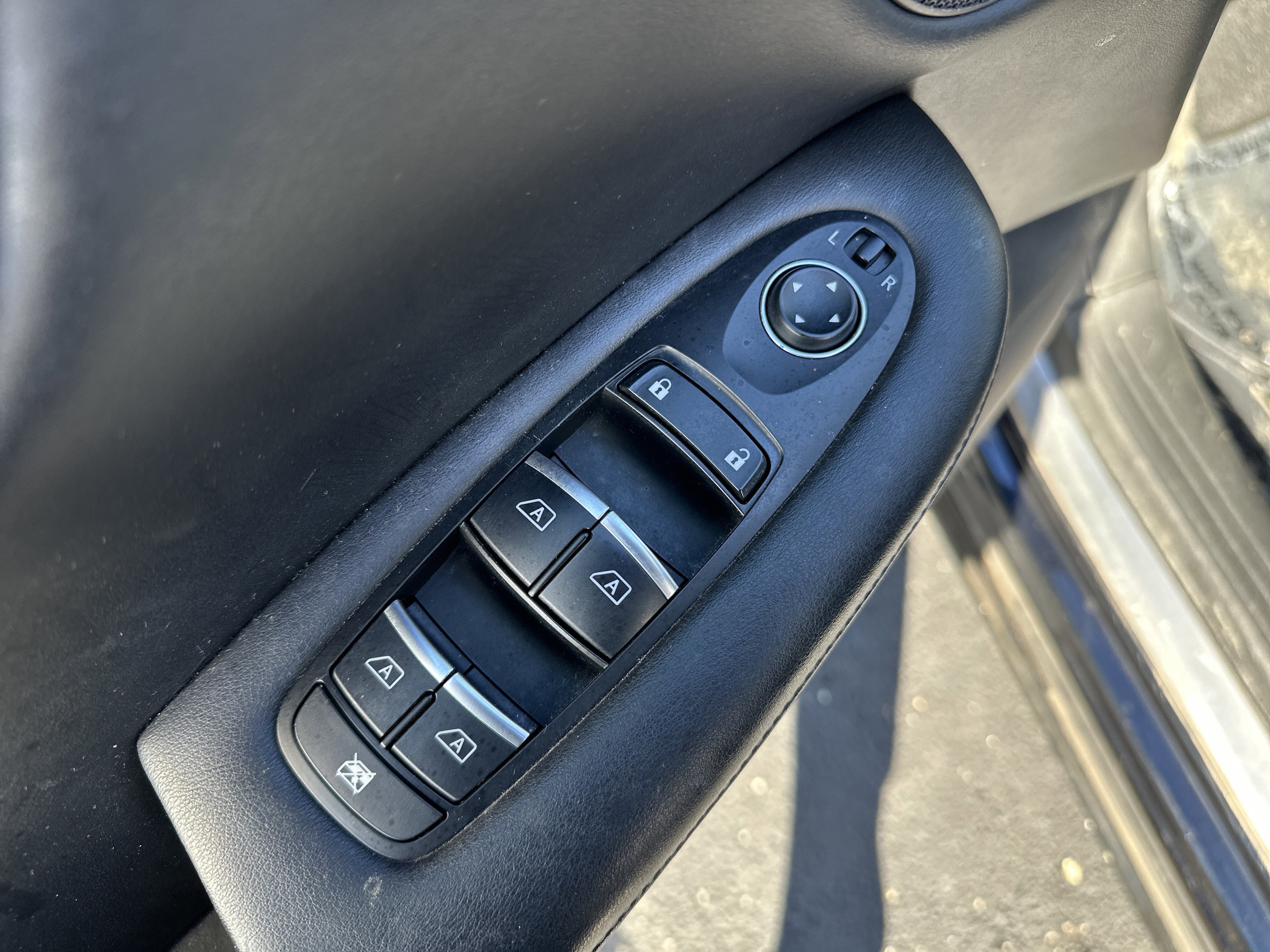 Used 2019 INFINITI QX50 Essential w/ Premium Heat Package image 15