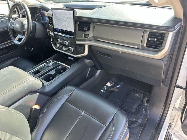 Used 2024 Ford Expedition Max XLT image 28