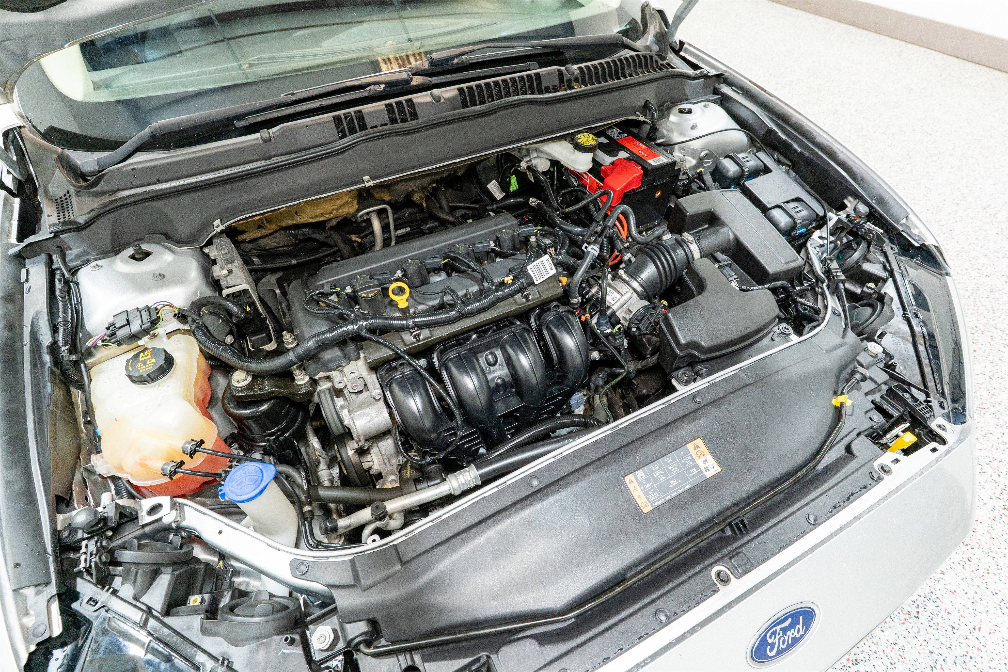 Used 2018 Ford Fusion SE FWD image 30