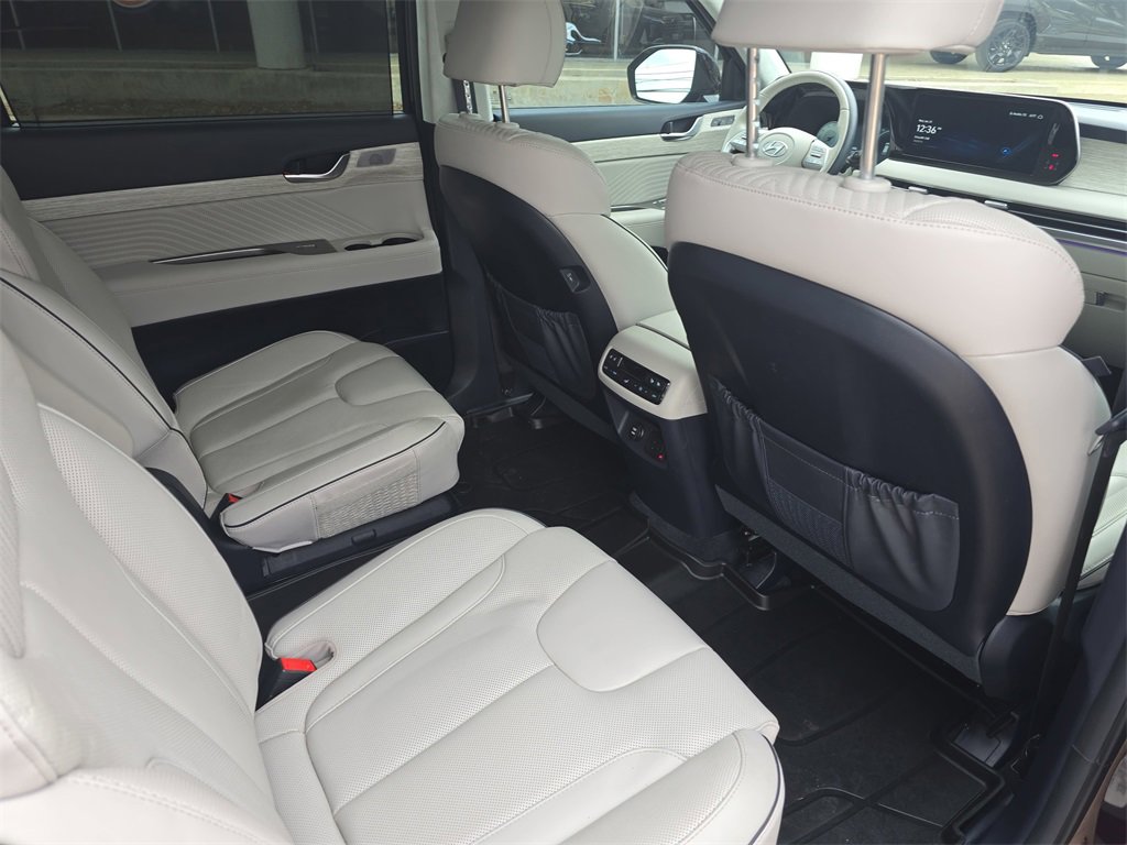 Used 2024 Hyundai Palisade Calligraphy image 11