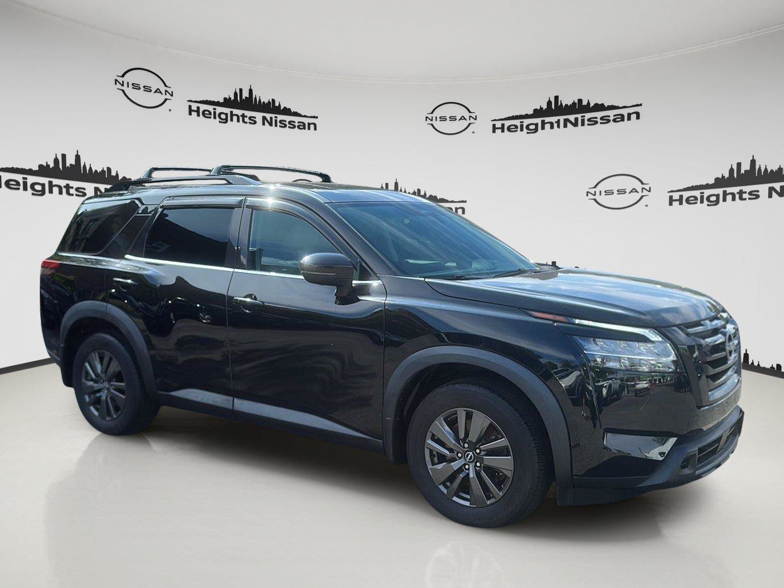 Used 2022 Nissan Pathfinder SV w/ SV Premium Package AWD/4WD image 7