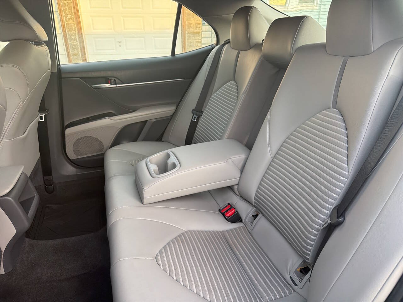 Used 2018 Toyota Camry SE FWD image 27