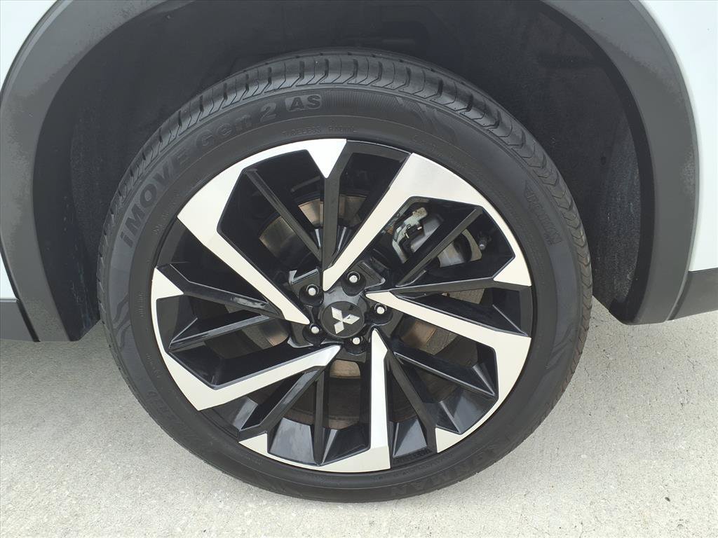 Used 2024 Mitsubishi Outlander SE AWD/4WD image 7