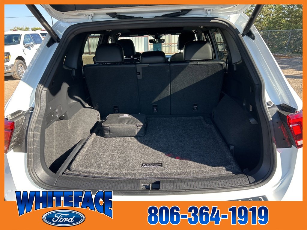 Used 2022 Volkswagen Tiguan SE R-Line image 38