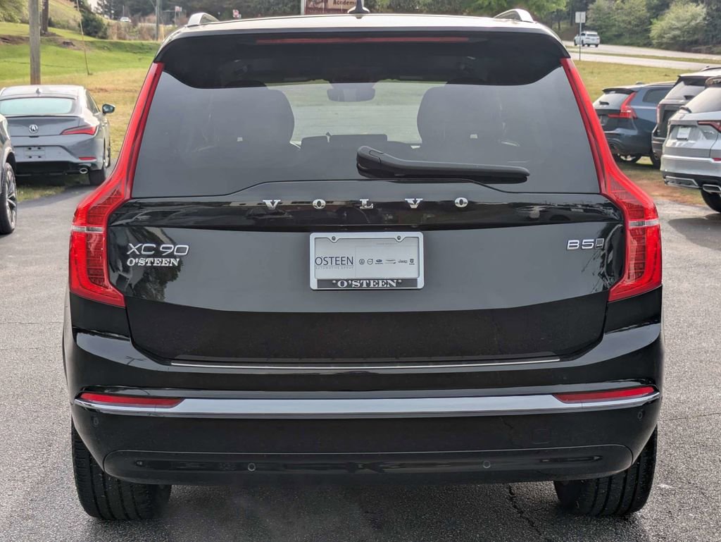 Certified 2023 Volvo XC90 B5 Plus w/ Protection Package Premier AWD/4WD image 4