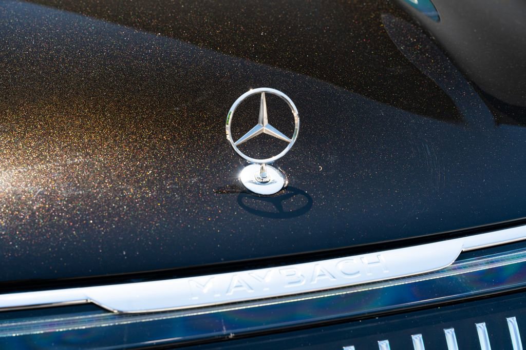 Used 2024 Mercedes-Benz Maybach EQS 680 4MATIC image 6