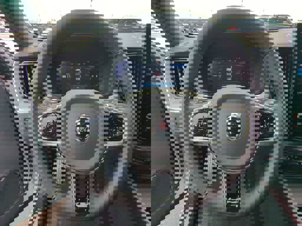 Used 2026 Volvo XC60 B5 Ultra w/ Protection Package Premier image 21