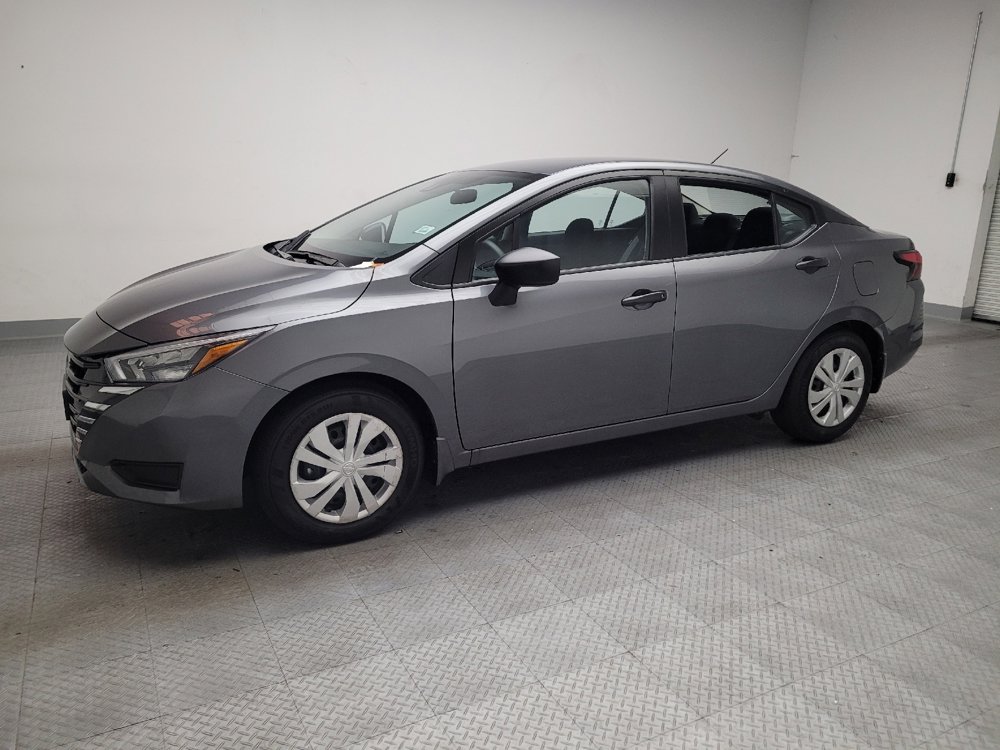 Used 2025 Nissan Versa S w/ Trunk Package image 2