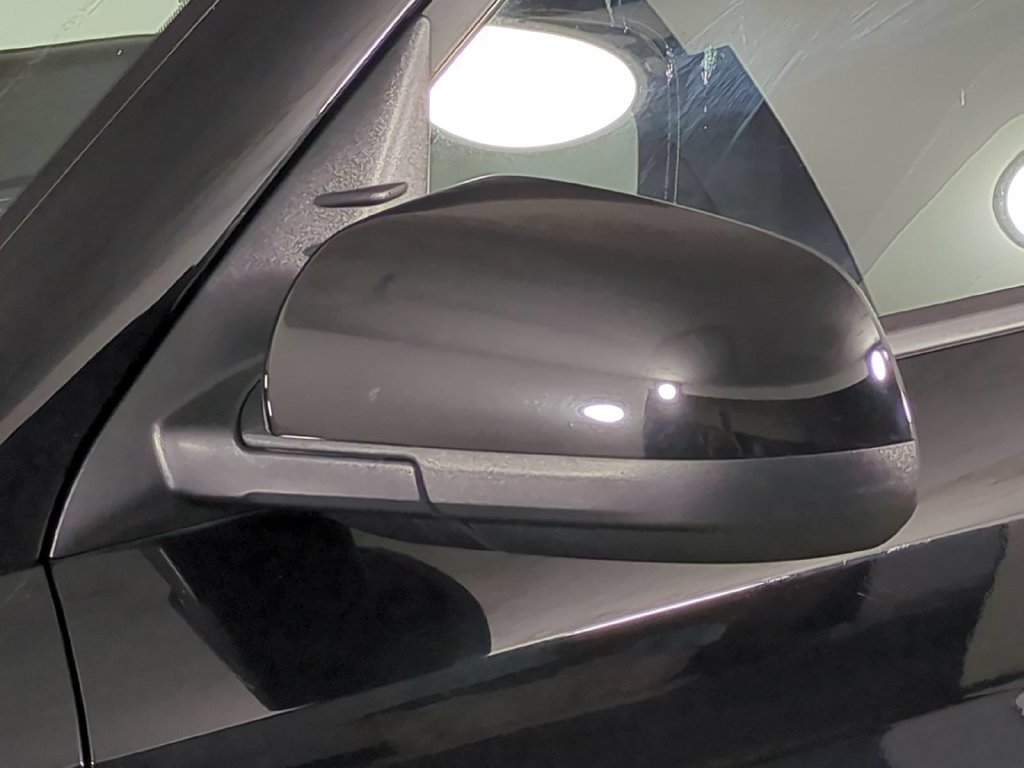Used 2025 Hyundai Venue SEL FWD image 14