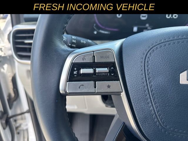 Used 2024 Kia Telluride EX w/ EX Captain's Chair Package image 15