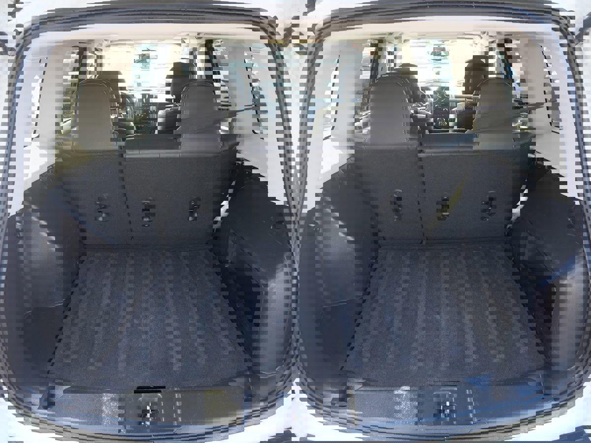 Used 2016 Jeep Patriot High Altitude AWD/4WD image 31