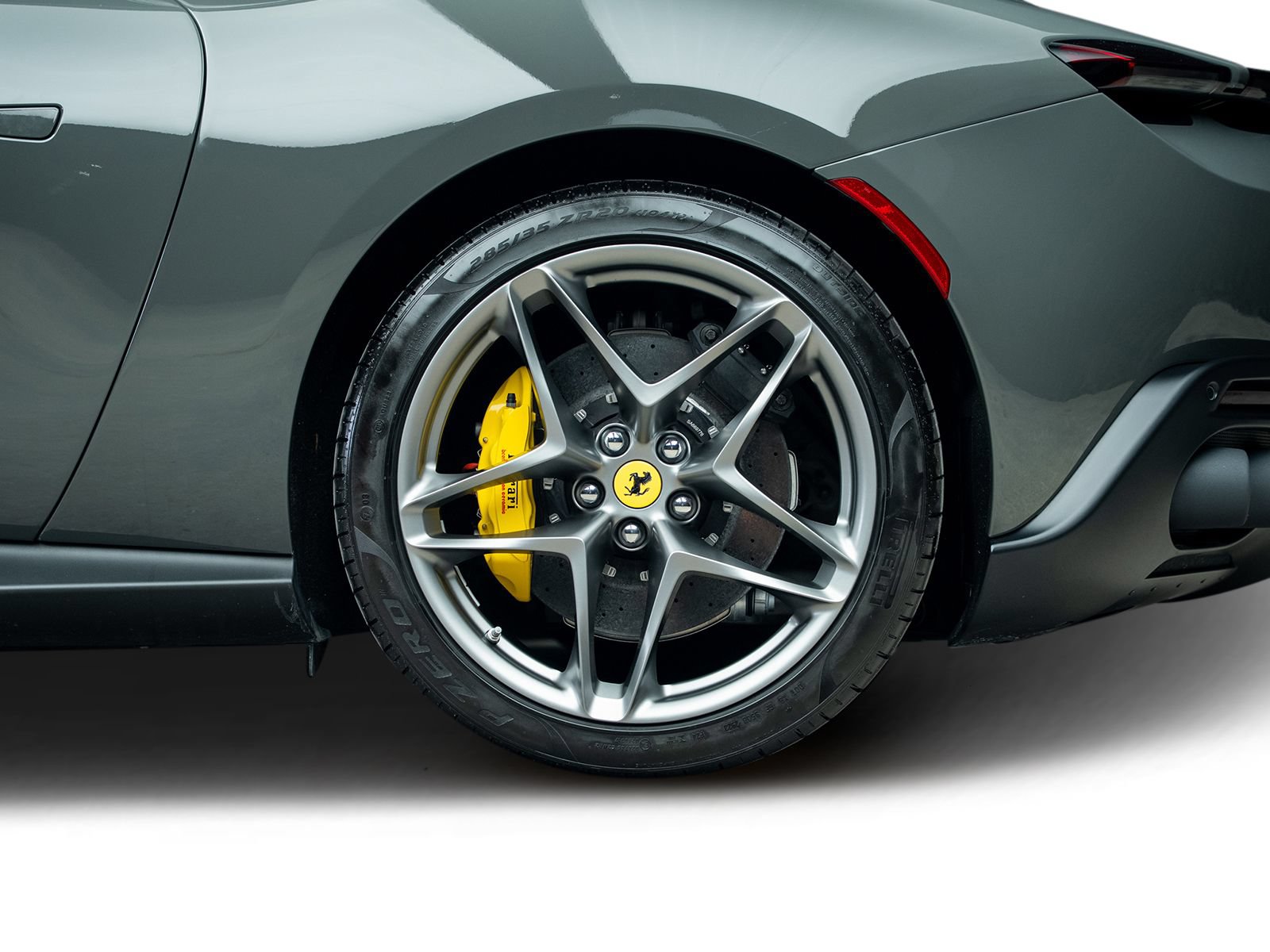 Used 2022 Ferrari Roma RWD image 23