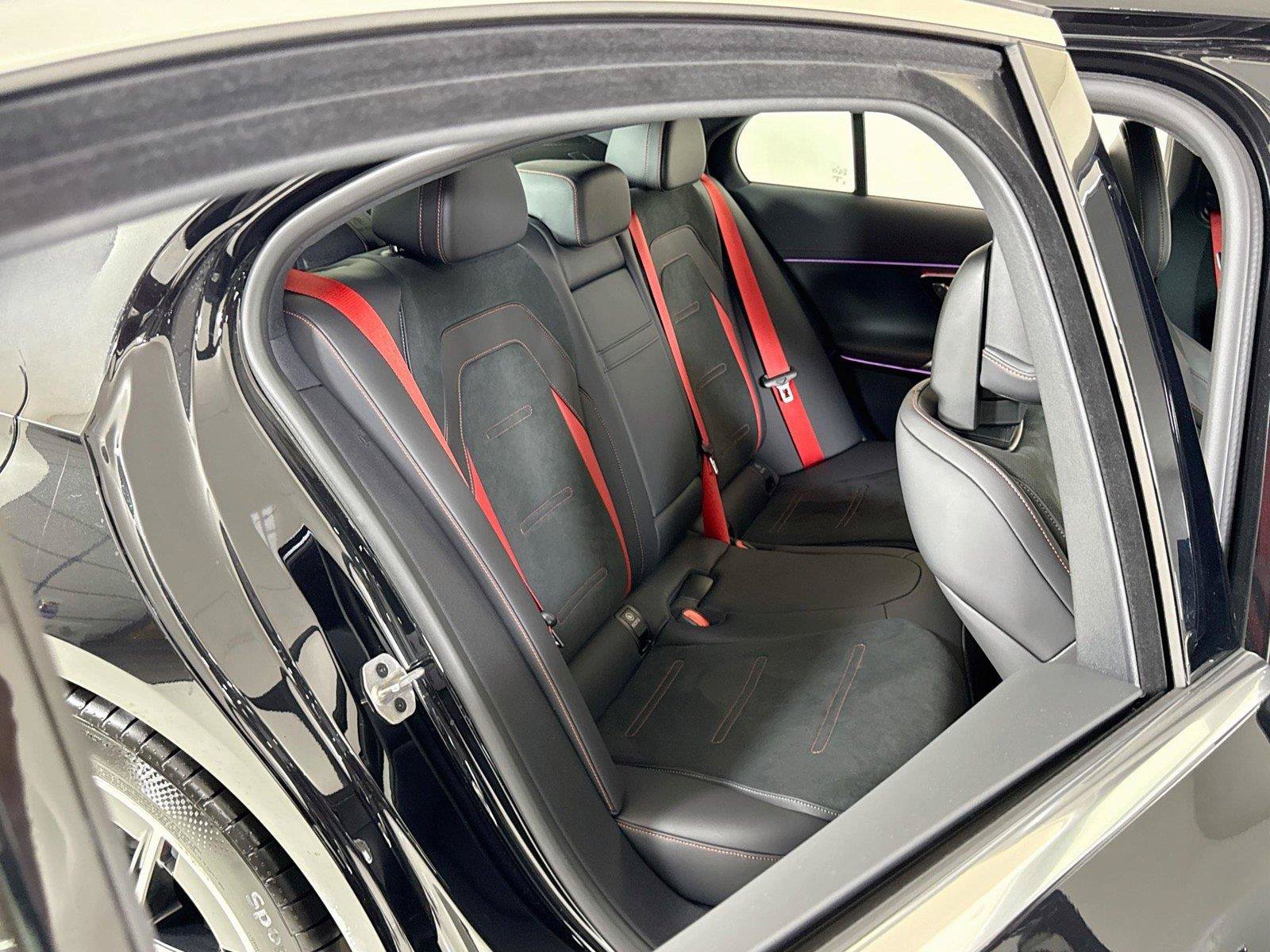 Used 2025 Mercedes-Benz E 53 AMG e 4MATIC Sedan image 28