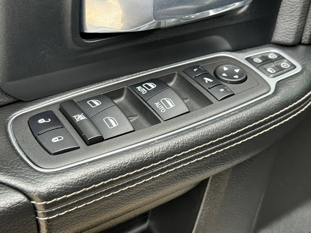Used 2024 RAM 3500 Laramie w/ Sport Appearance Package AWD/4WD image 21