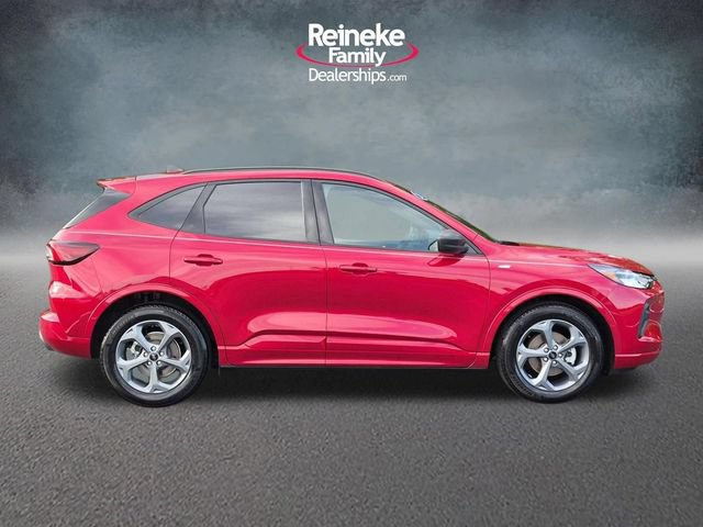 Used 2023 Ford Escape ST-Line w/ Tech Pack #1 FWD image 4