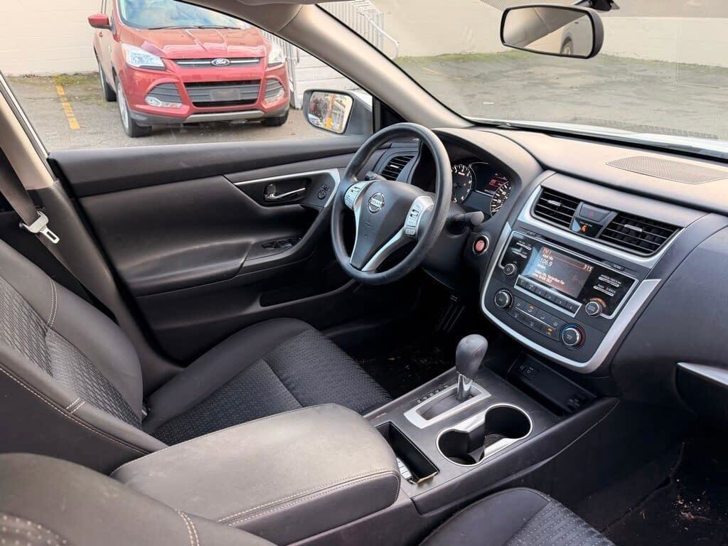 Used 2016 Nissan Altima 2.5 S w/ Power Driver Seat Package image 11