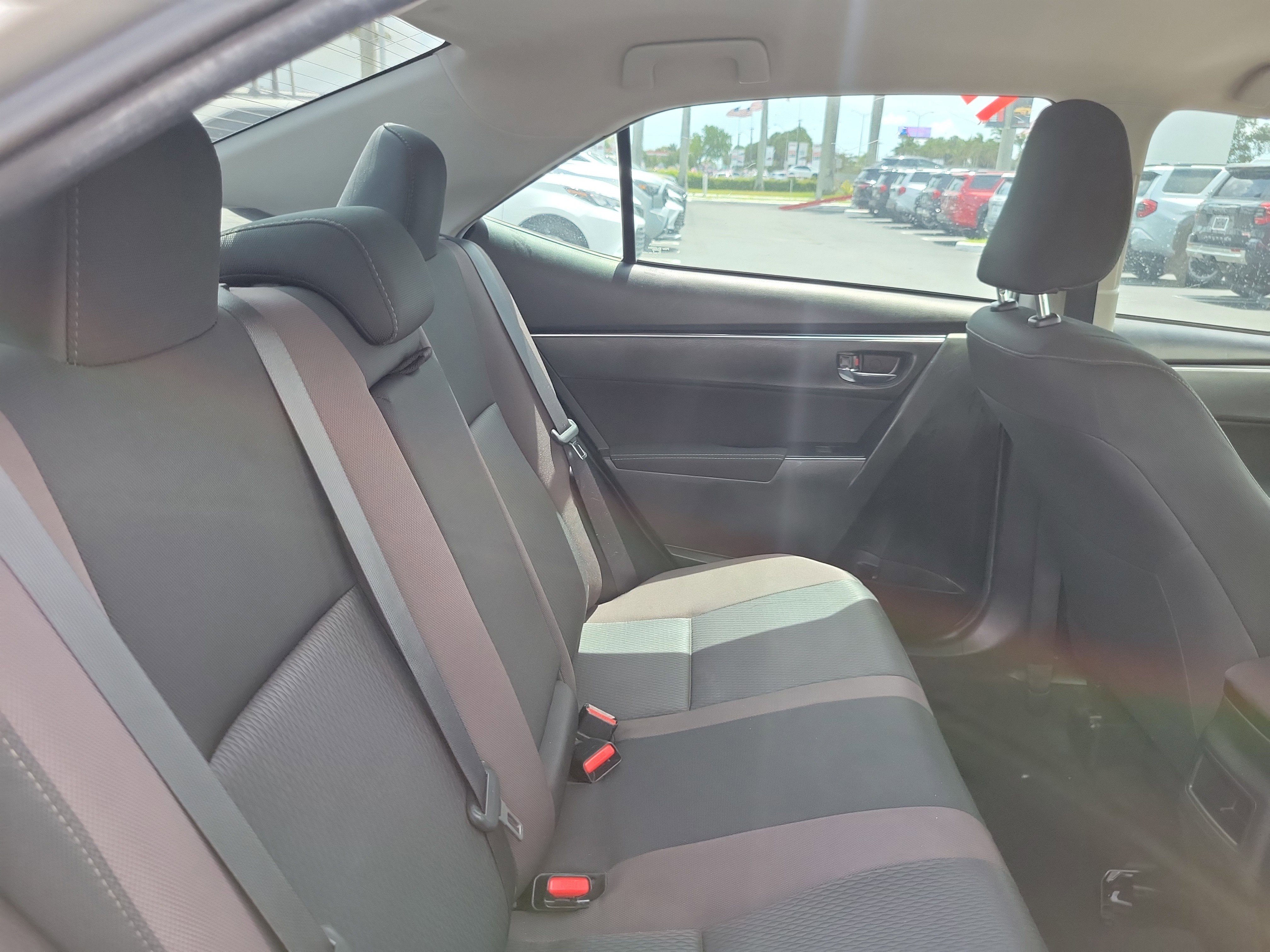 Used 2019 Toyota Corolla LE FWD image 15