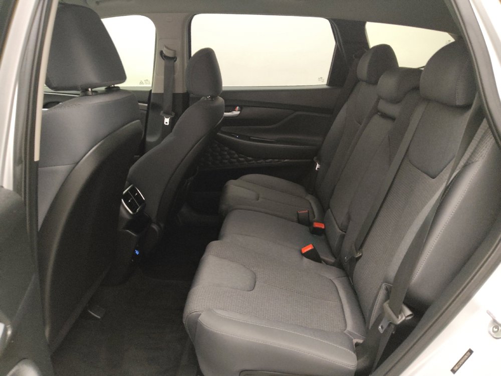 Used 2019 Hyundai Santa Fe SE image 18