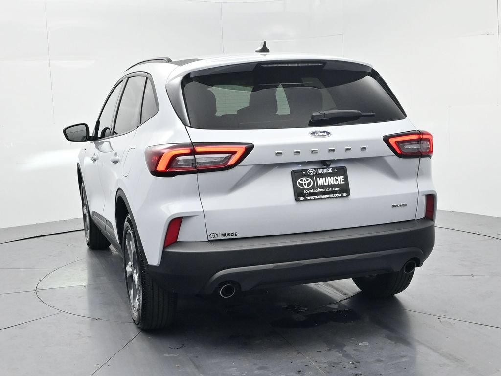 Used 2025 Ford Escape ST-Line AWD/4WD image 6