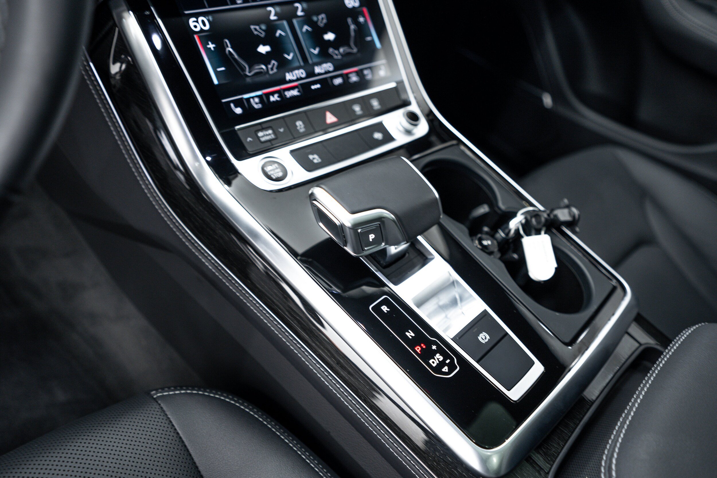 Certified 2025 Audi Q8 Premium Plus AWD/4WD image 12