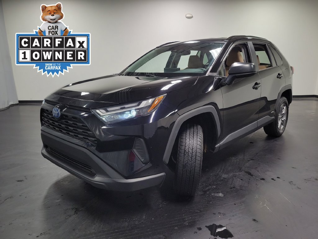 Used 2024 Toyota RAV4 LE AWD/4WD image 4