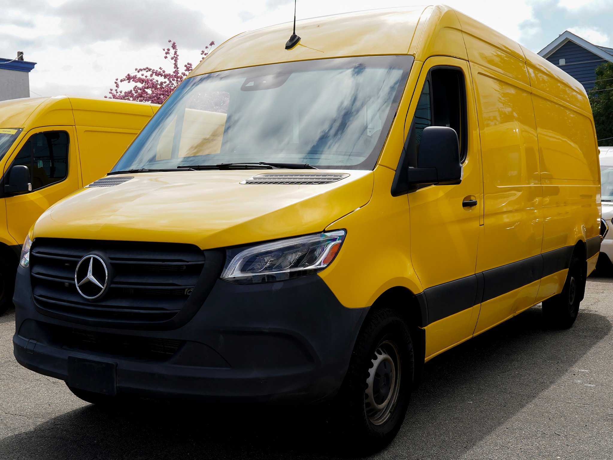 Used 2021 Mercedes-Benz Sprinter 2500 video 1