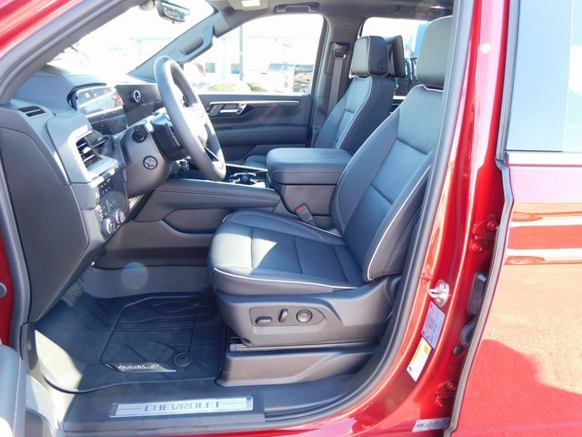 New 2025 Chevrolet Suburban Premier image 14