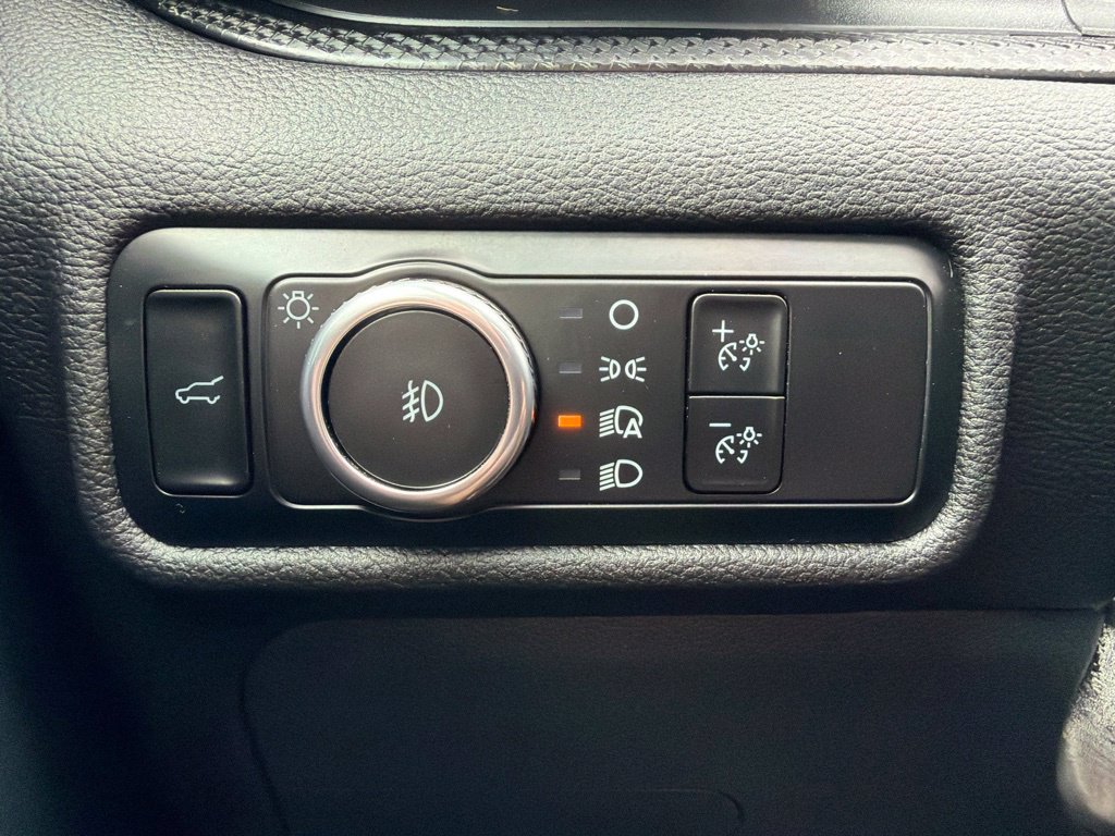Used 2024 Ford Explorer ST w/ Technology Package AWD/4WD image 28