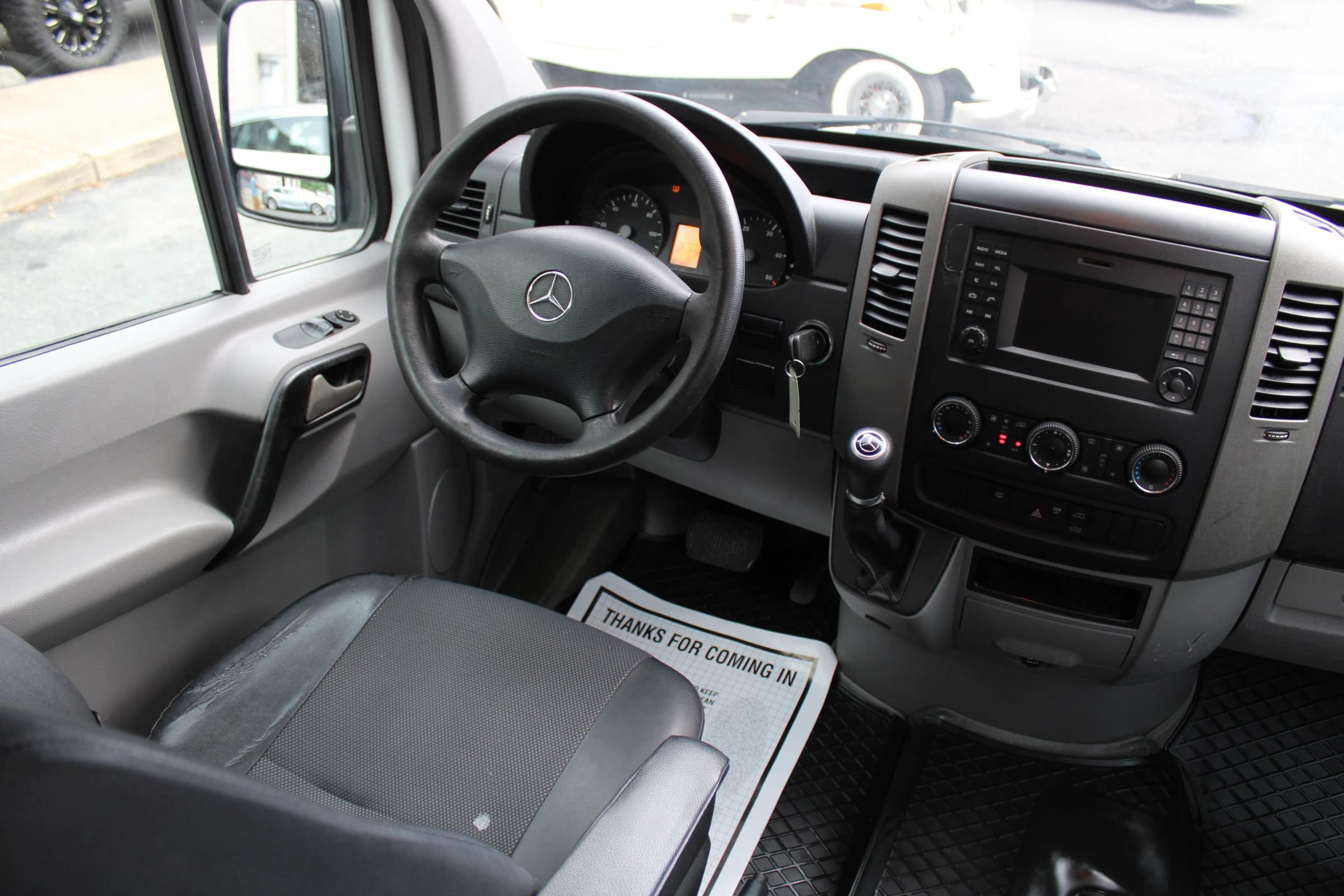 Used 2016 Mercedes-Benz Sprinter 2500 image 10
