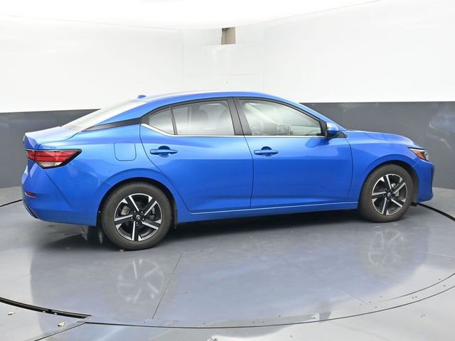 Used 2025 Nissan Sentra SV FWD image 3
