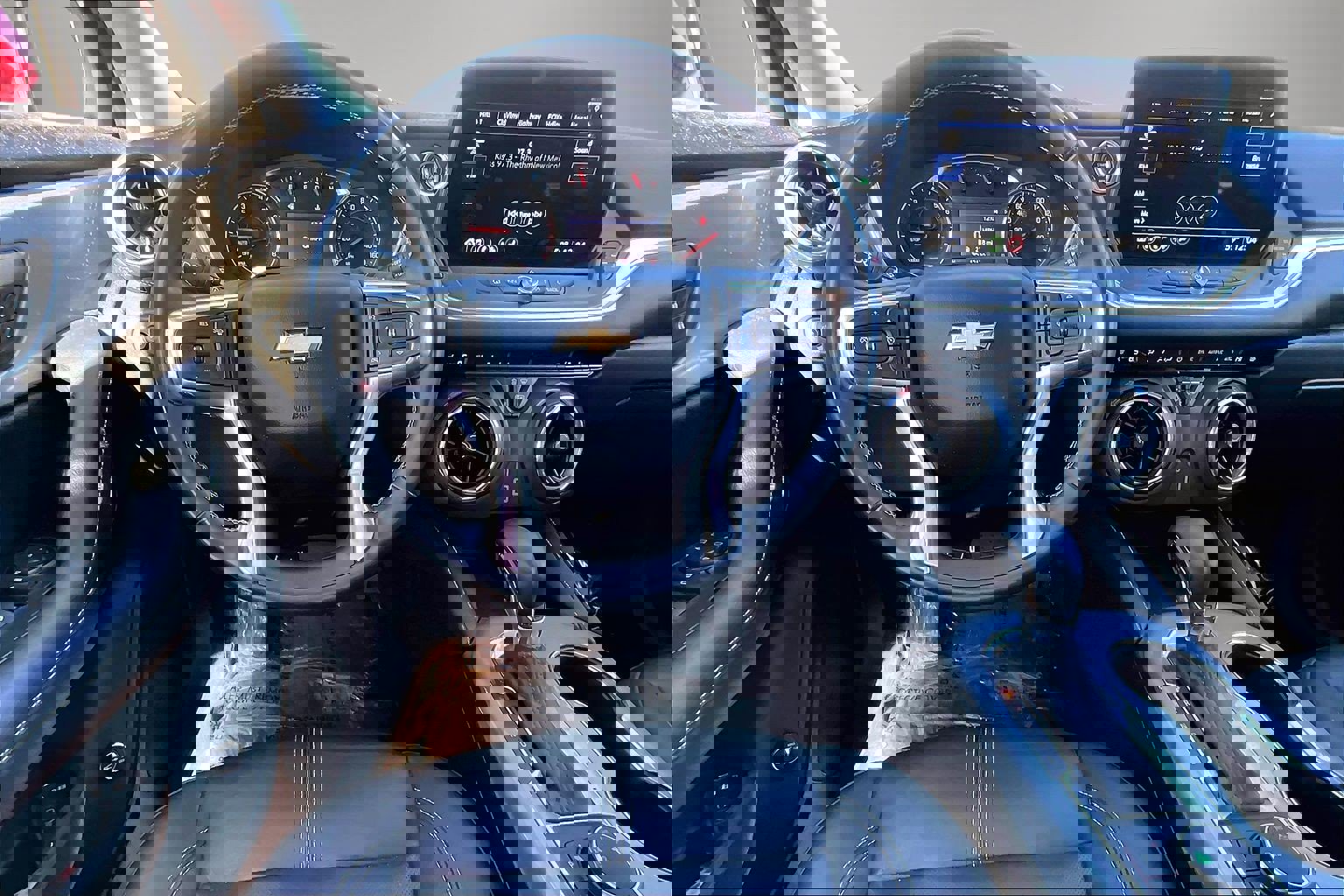 Used 2024 Chevrolet Blazer LT image 8