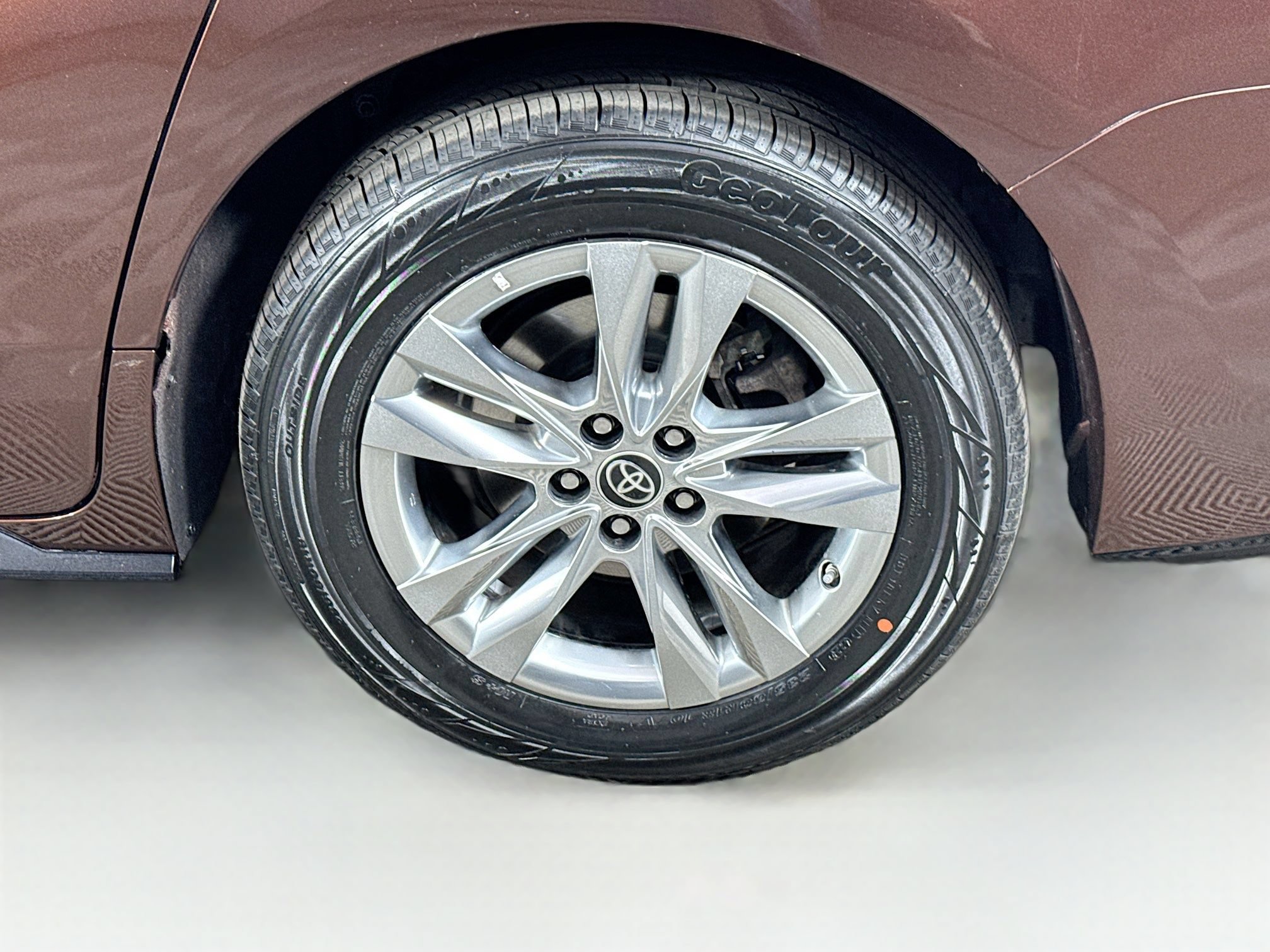 Certified 2022 Toyota Sienna Limited AWD/4WD image 9