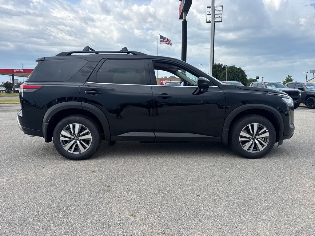 New 2026 Nissan Pathfinder SL FWD image 8
