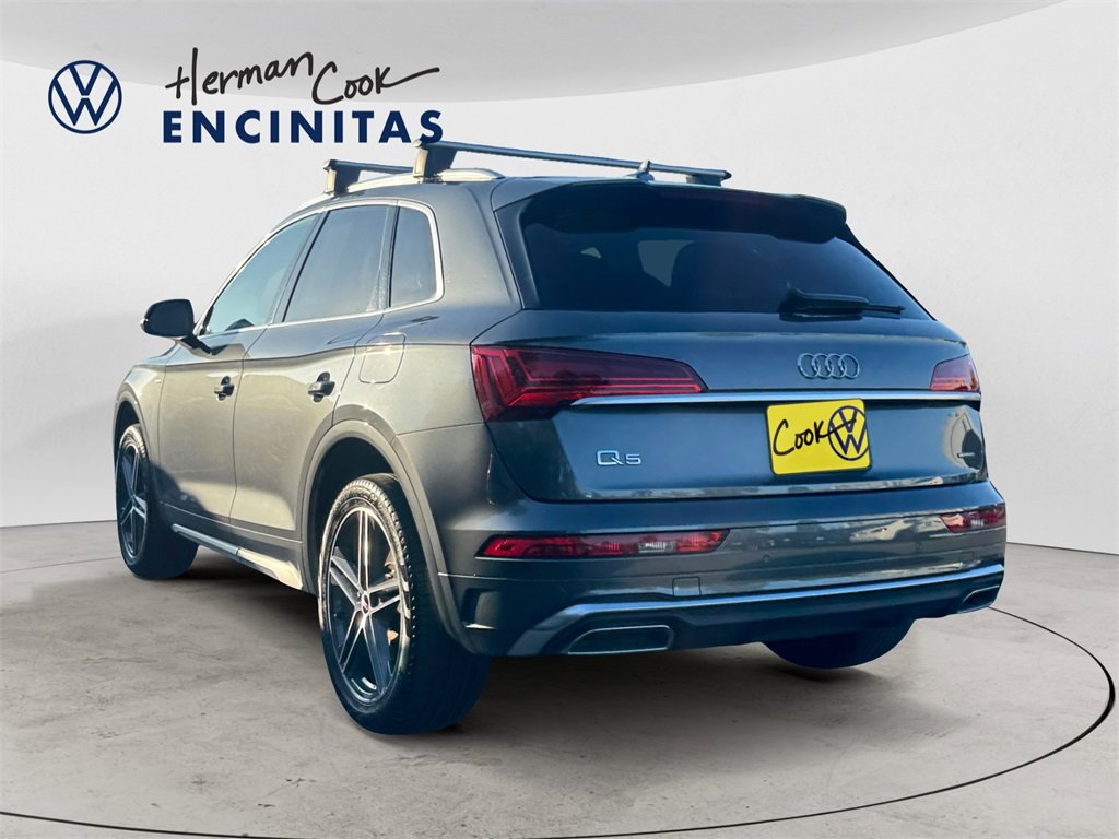 Used 2022 Audi Q5 e Premium w/ Convenience Package image 3