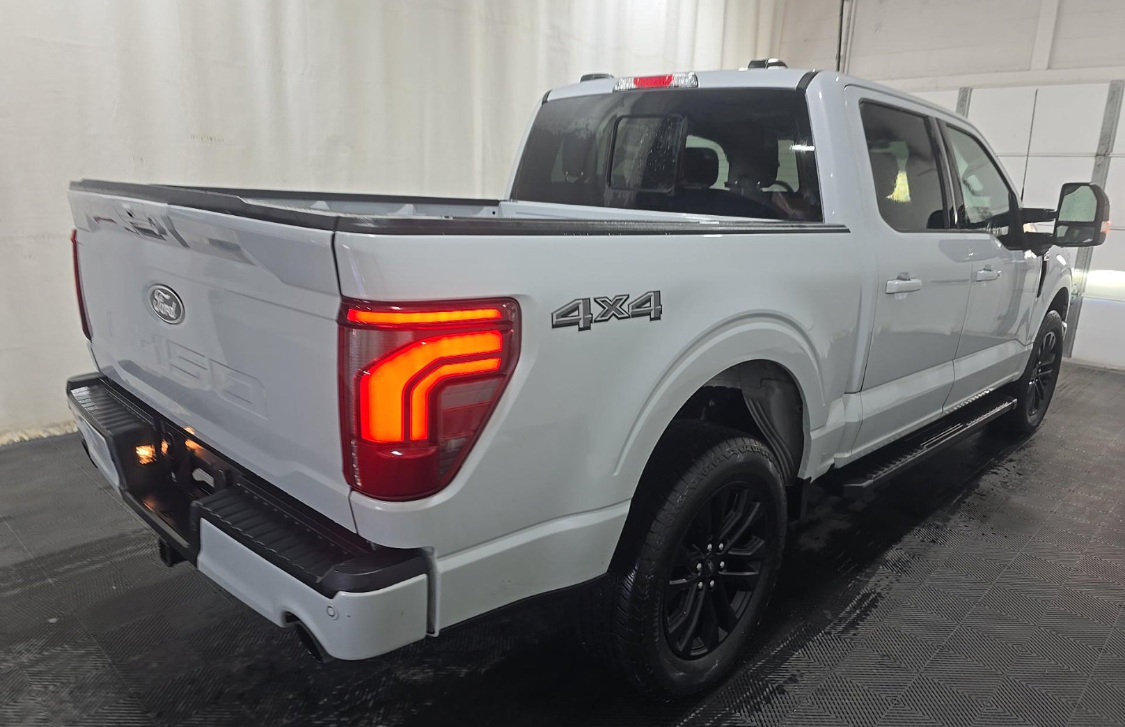 Used 2025 Ford F150 Lariat AWD/4WD image 4