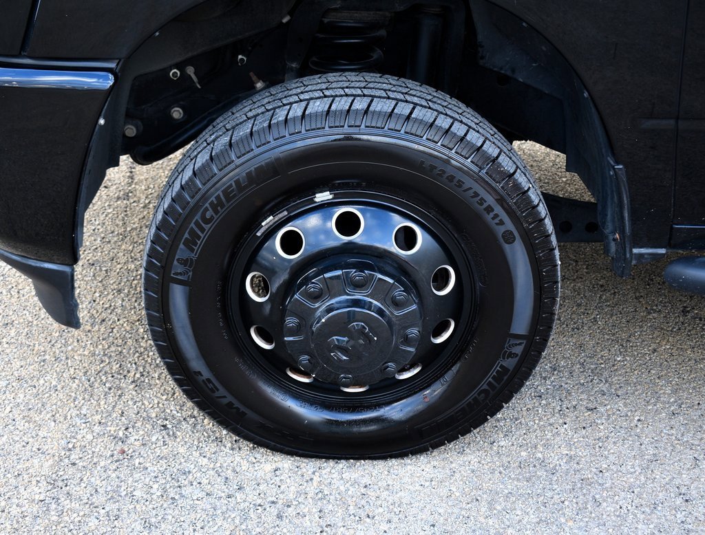 Used 2024 RAM 3500 Laramie w/ Night Edition image 6