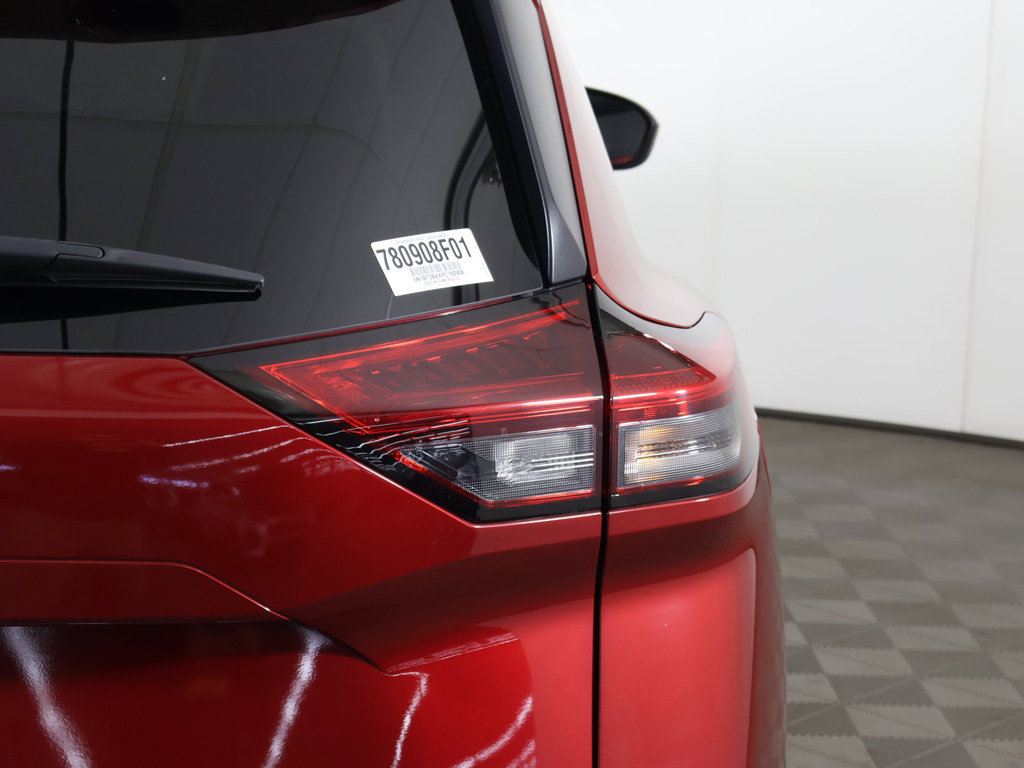 Used 2023 Nissan Rogue SV w/ SV Premium B Package FWD image 17