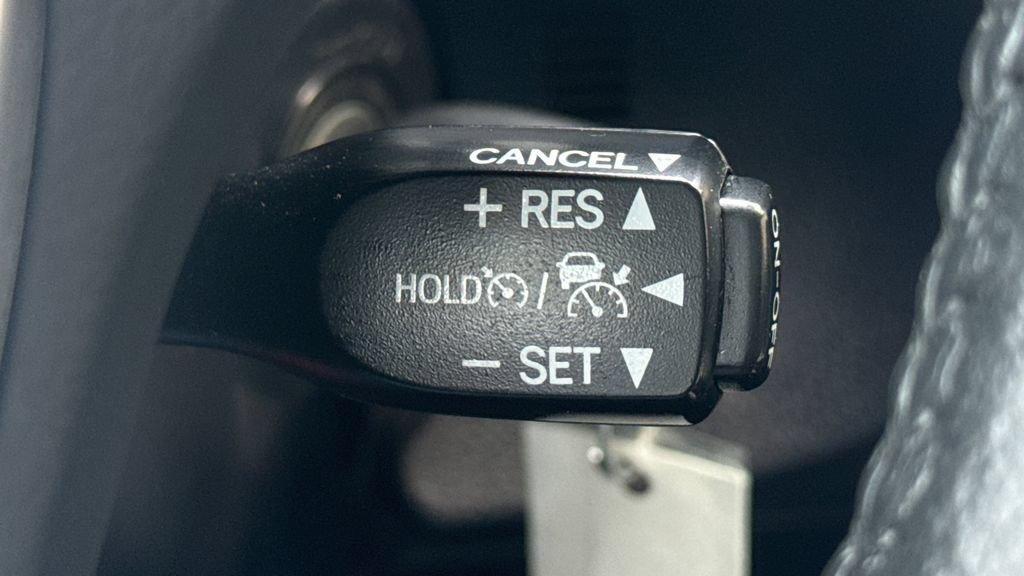 Used 2017 Toyota Corolla SE FWD image 35