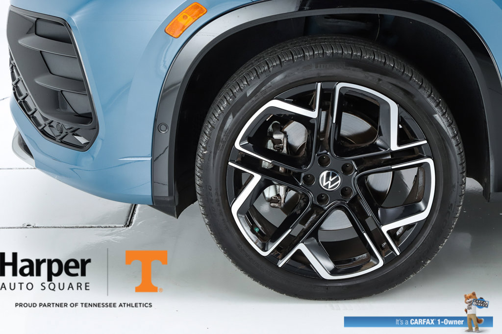 Used 2025 Volkswagen Tiguan SEL R-Line AWD/4WD image 44