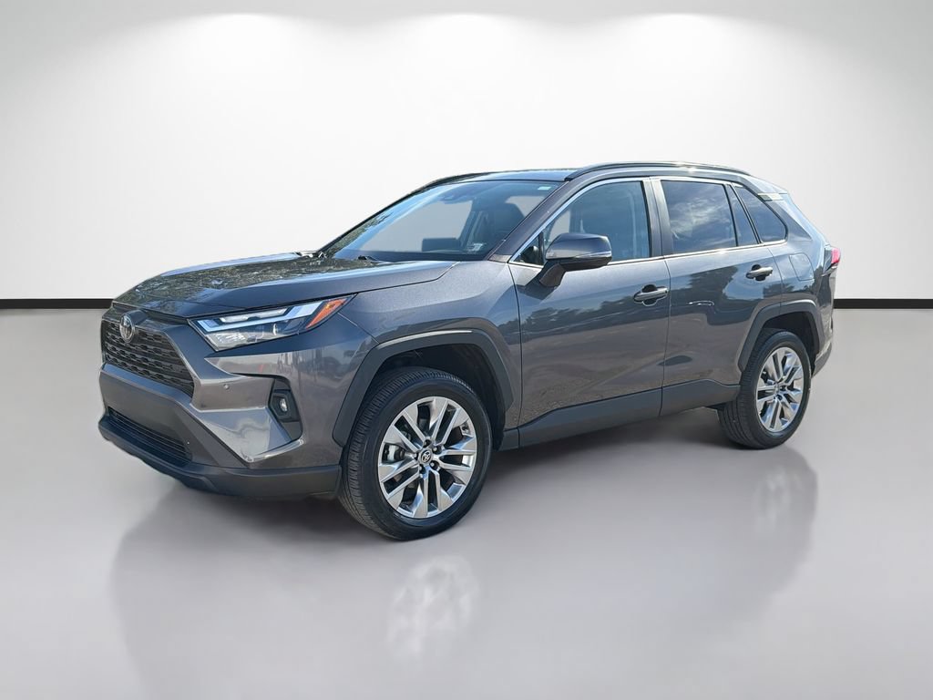 Used 2023 Toyota RAV4 XLE Premium FWD image 7
