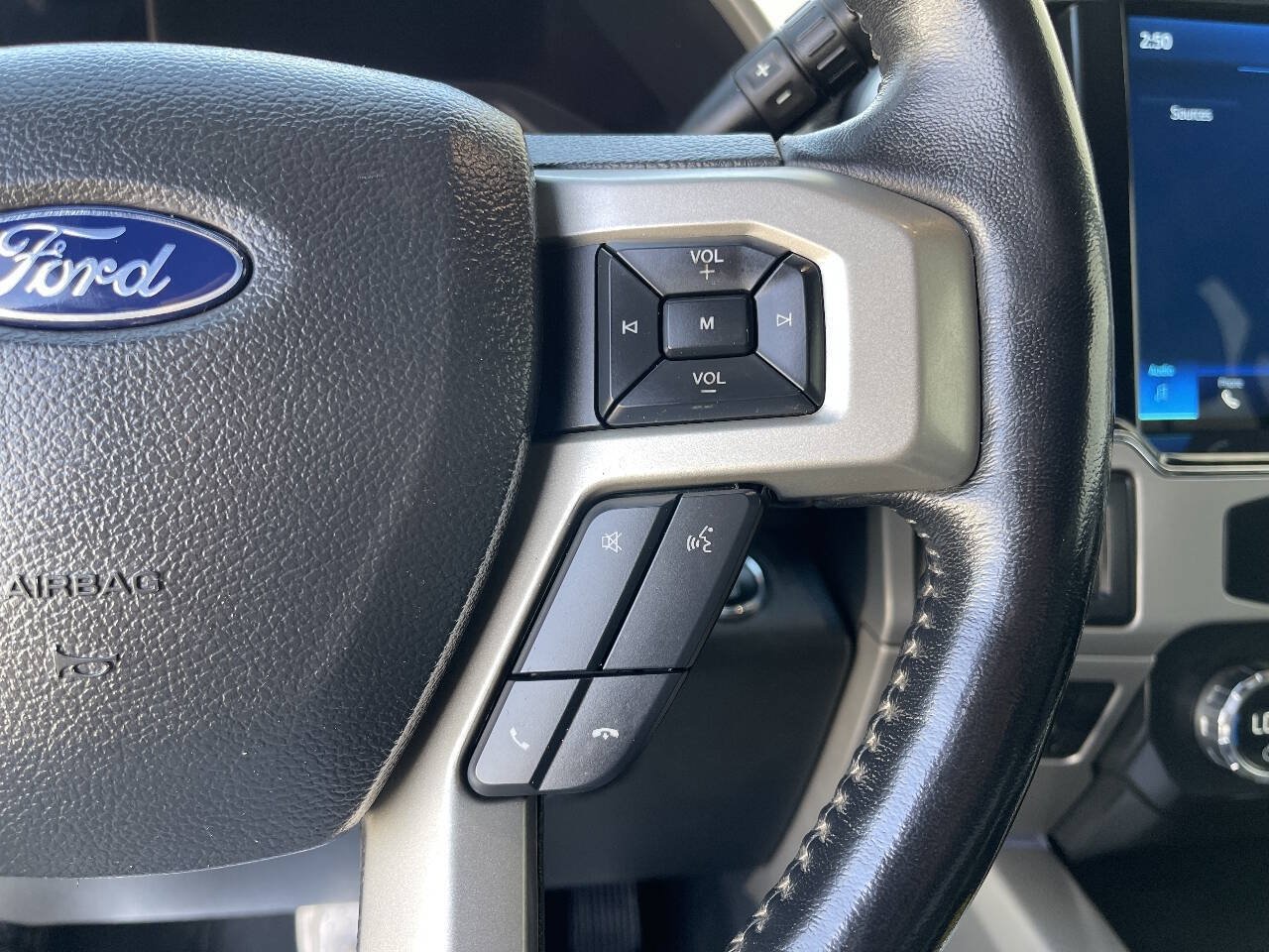 Used 2022 Ford F350 Lariat w/ Lariat Ultimate Package AWD/4WD image 23