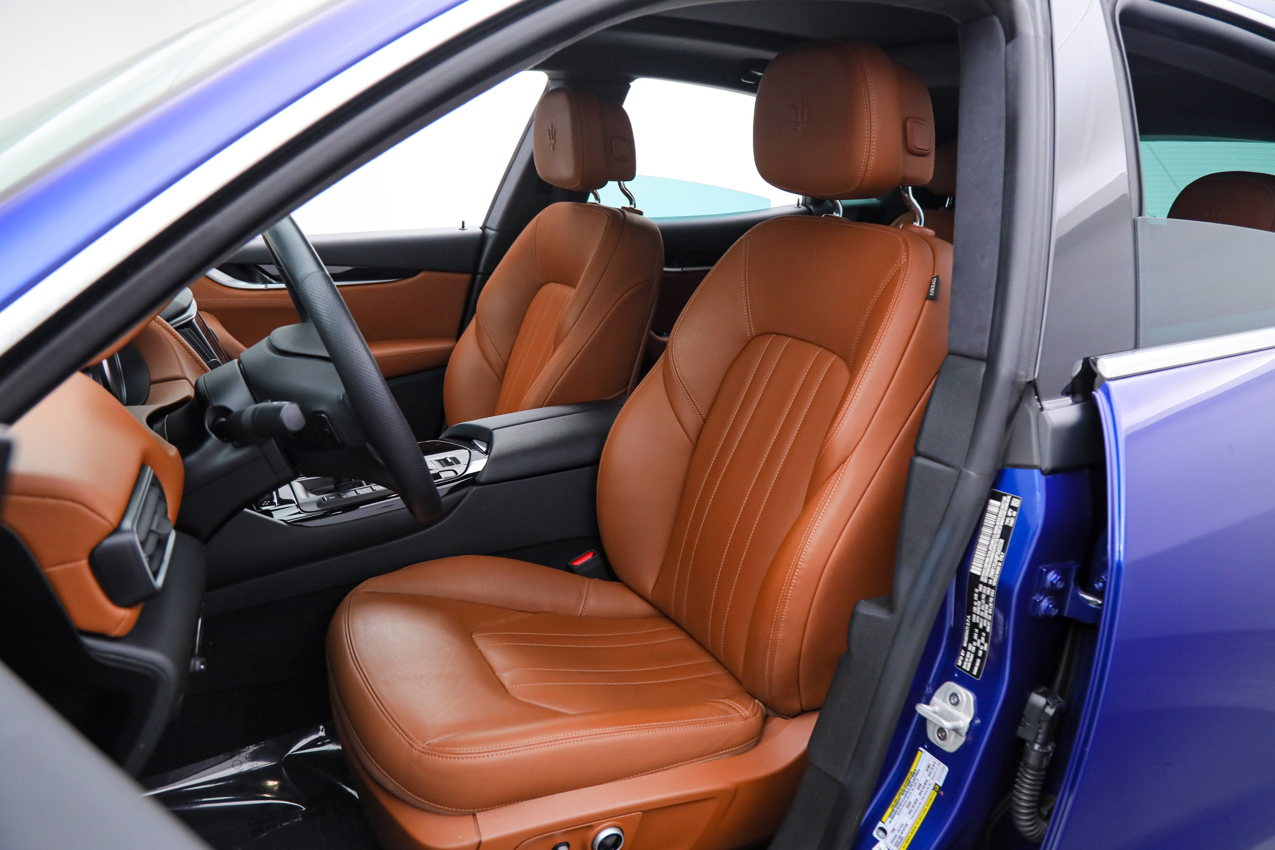 Certified 2023 Maserati Levante GT AWD/4WD image 18