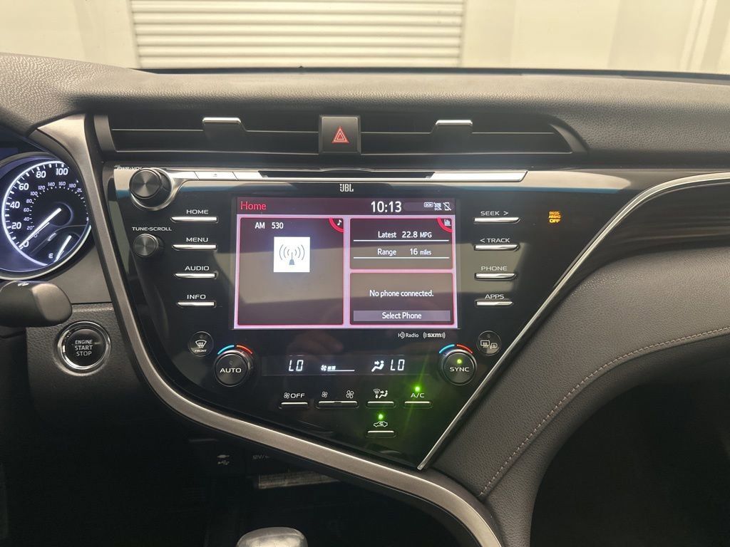 Used 2018 Toyota Camry XLE image 20