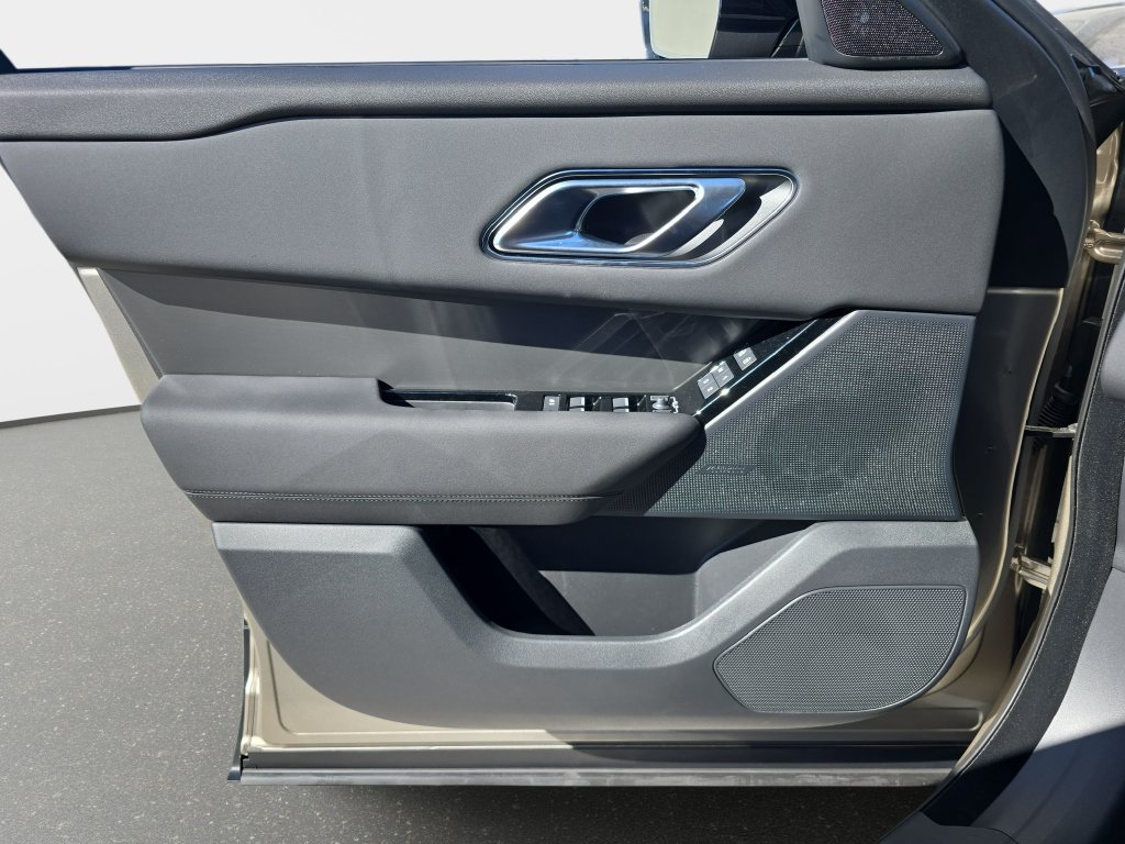 New 2026 Land Rover Range Rover Velar S AWD/4WD image 27