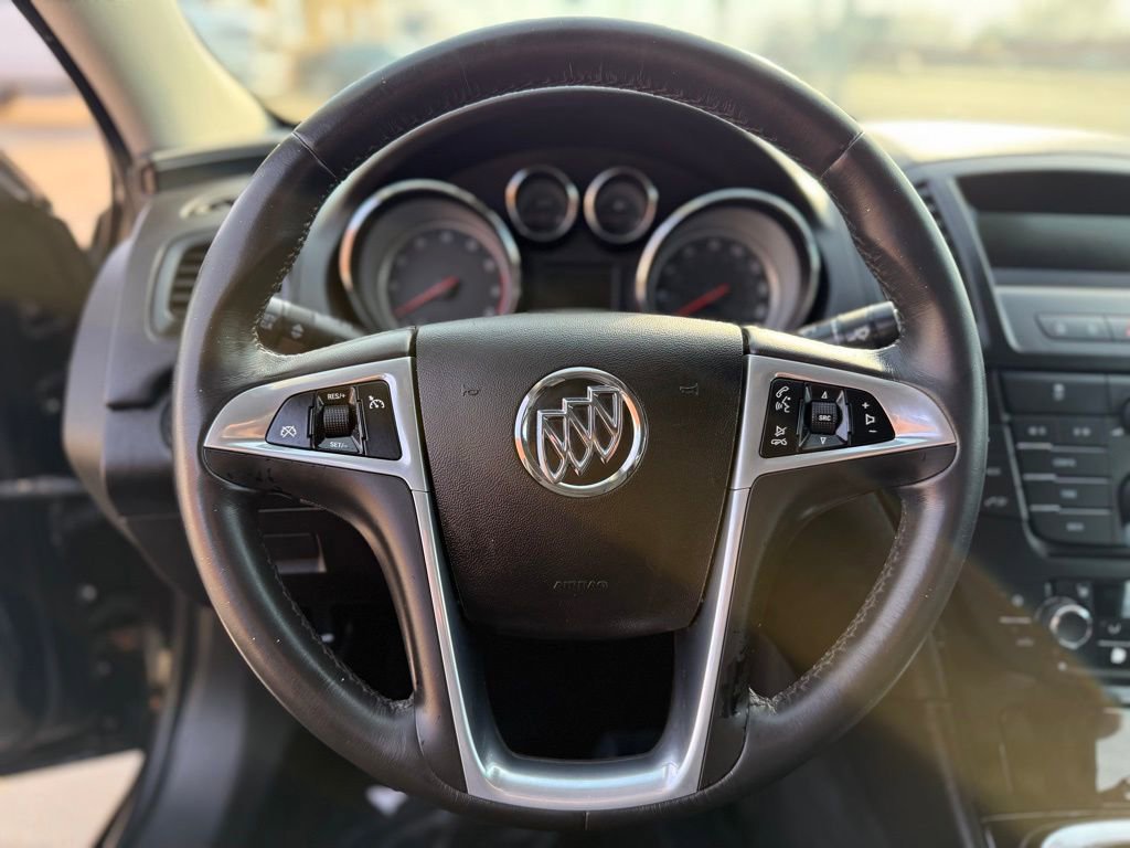 Used 2012 Buick Regal Premium image 23