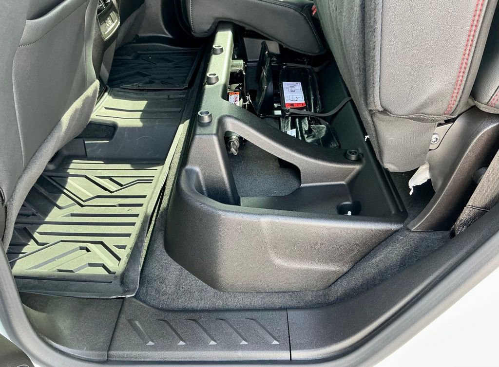 Used 2024 GMC Canyon AT4X image 28