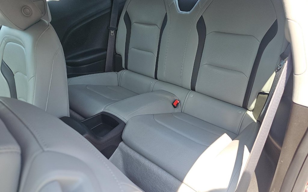 Used 2019 Chevrolet Camaro LT w/ RS Package RWD image 10