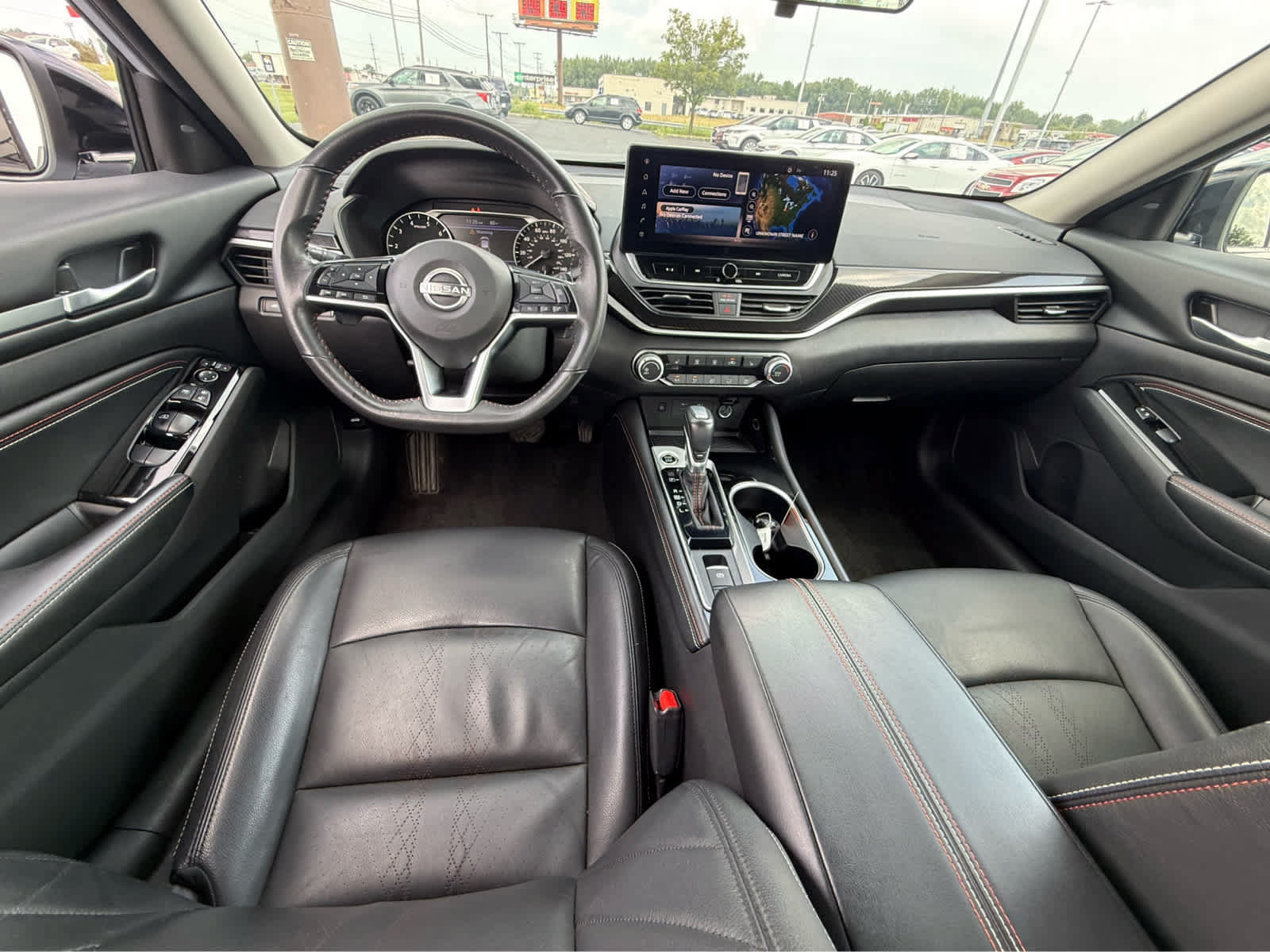Used 2023 Nissan Altima 2.5 SR w/ SR Premium Package AWD/4WD image 11